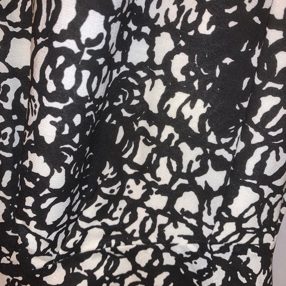 BALENCIAGA Size 40 abstract print SILK wrap DRESS - Picture 5 of 11